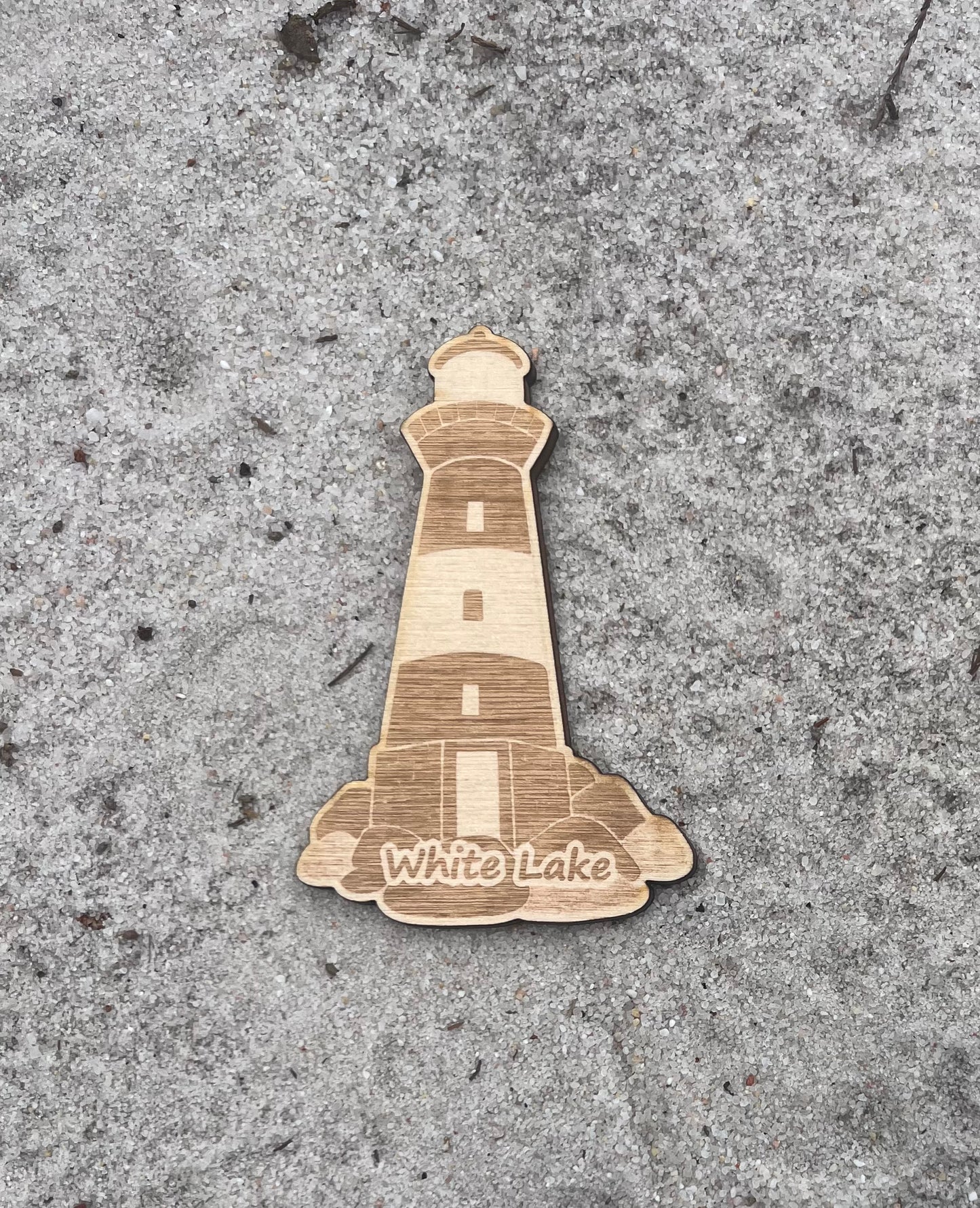 White Lake Magnet - Lighthouse w/rocks