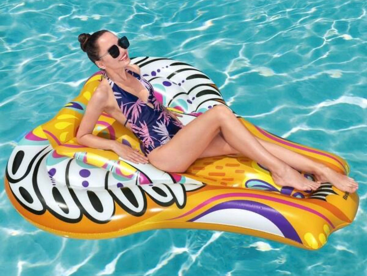 Flirty Fiesta Elephant Island Inflatable