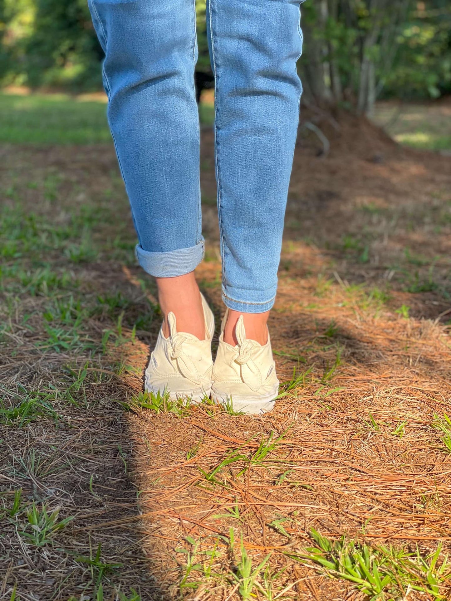 Non-Distressed Light Wash Mom Jeans