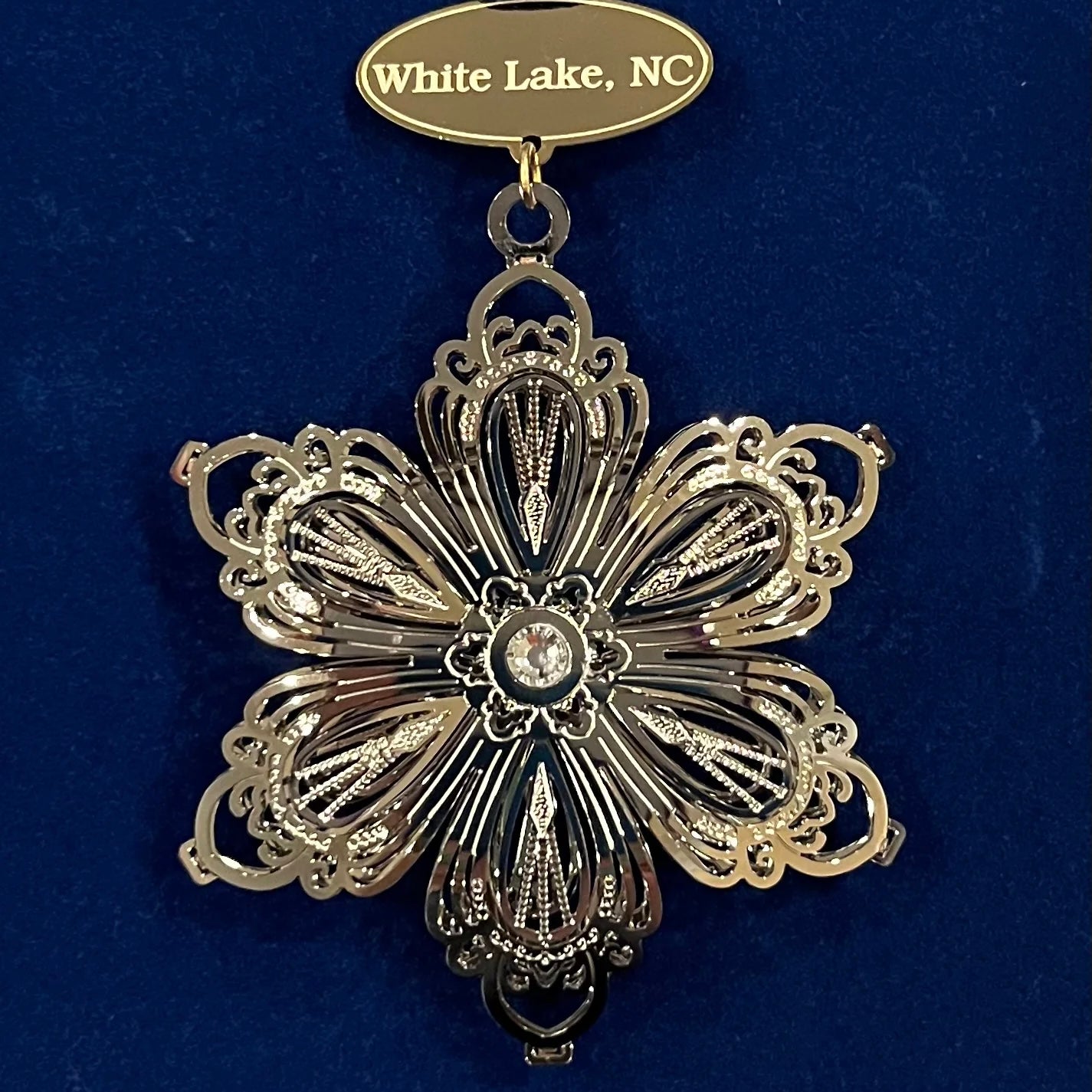 Blooming Snowflake White Lake Ornament