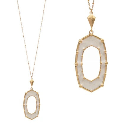 Dilly White Necklace